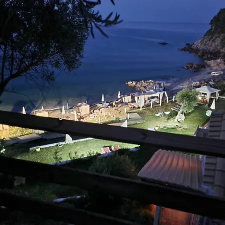 La Baia * Karítsa